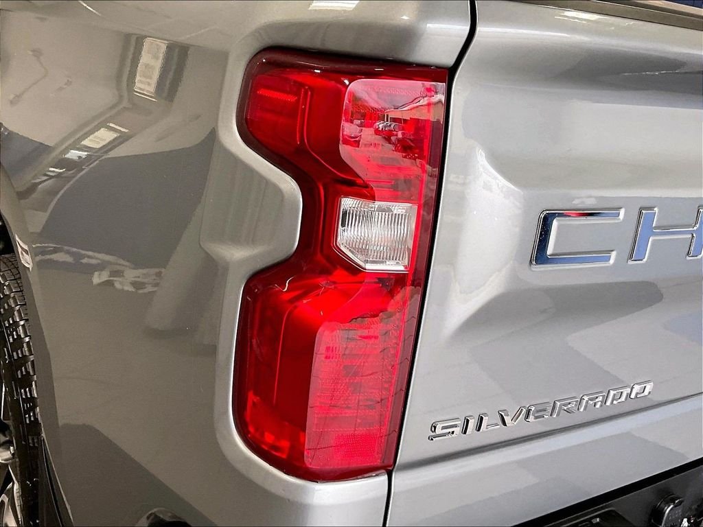 Used 2023 Gray Chevrolet LT image 34