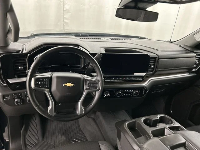 Used 2023 Gray Chevrolet LT image 21