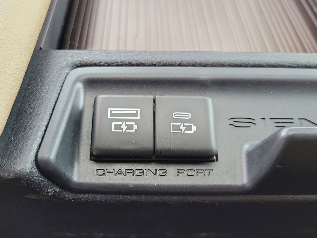 Used 2023  Toyota XLE image 15
