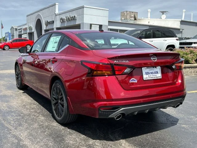 New 2026 Scarlet Nissan 2.5 SV image 3