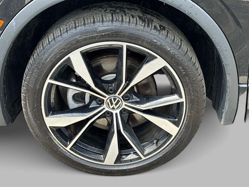 Used 2024  Volkswagen 2.0T SEL R-Line image 20