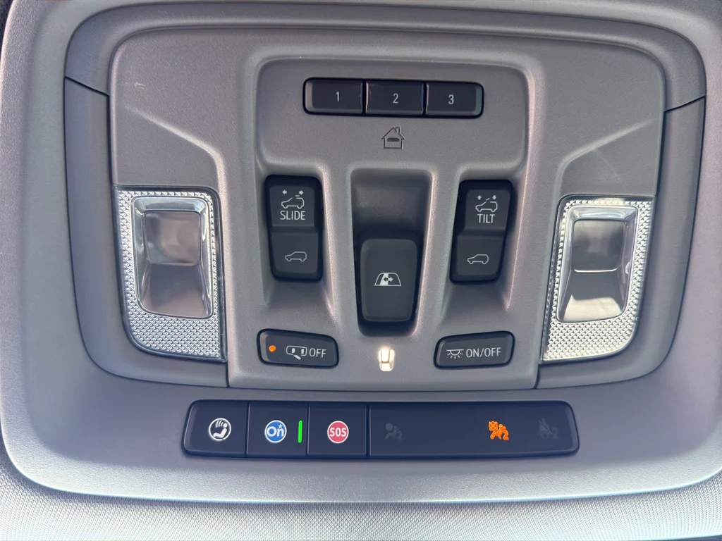 Used 2021 Onyx Black GMC Denali image 30