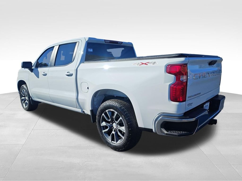 Used 2024 White Chevrolet LT image 3