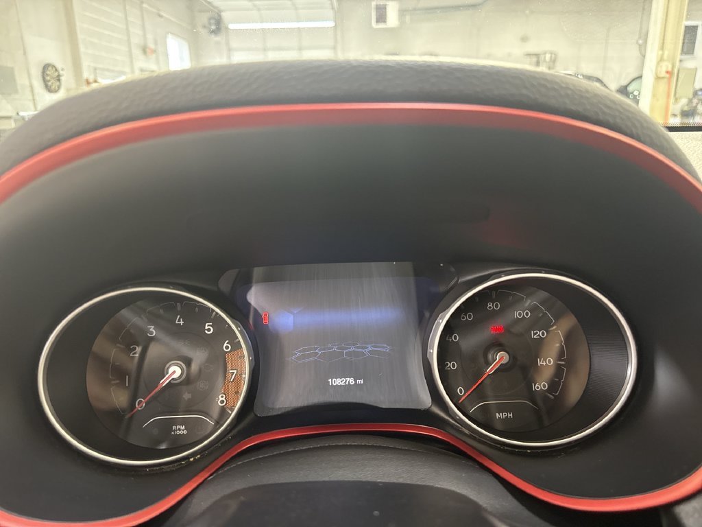 Used 2018 Spitfire Orange Clearcoat Jeep Trailhawk image 15
