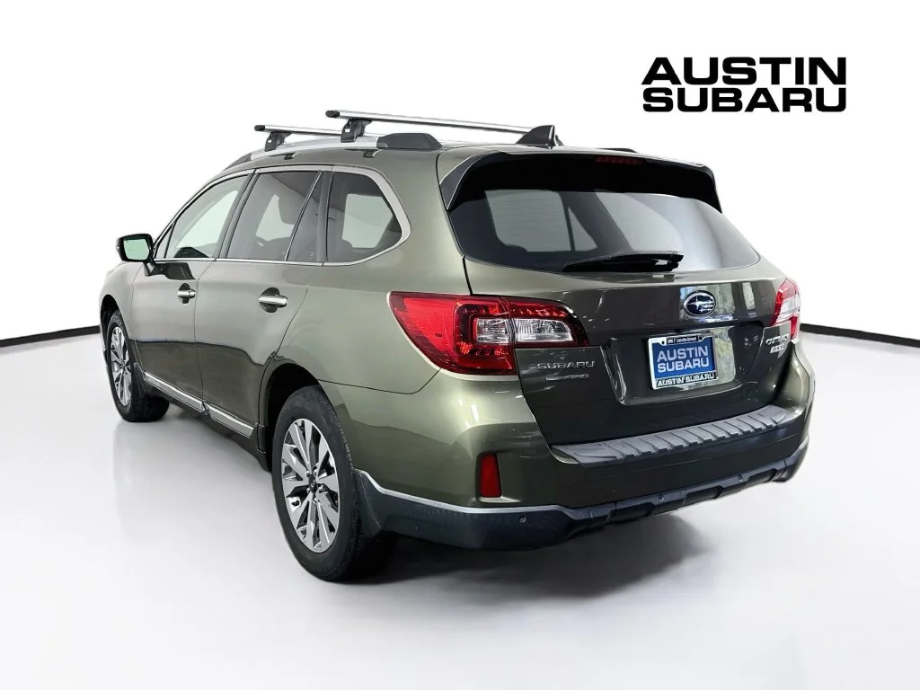 Used 2017 Green Subaru 2.5i image 5