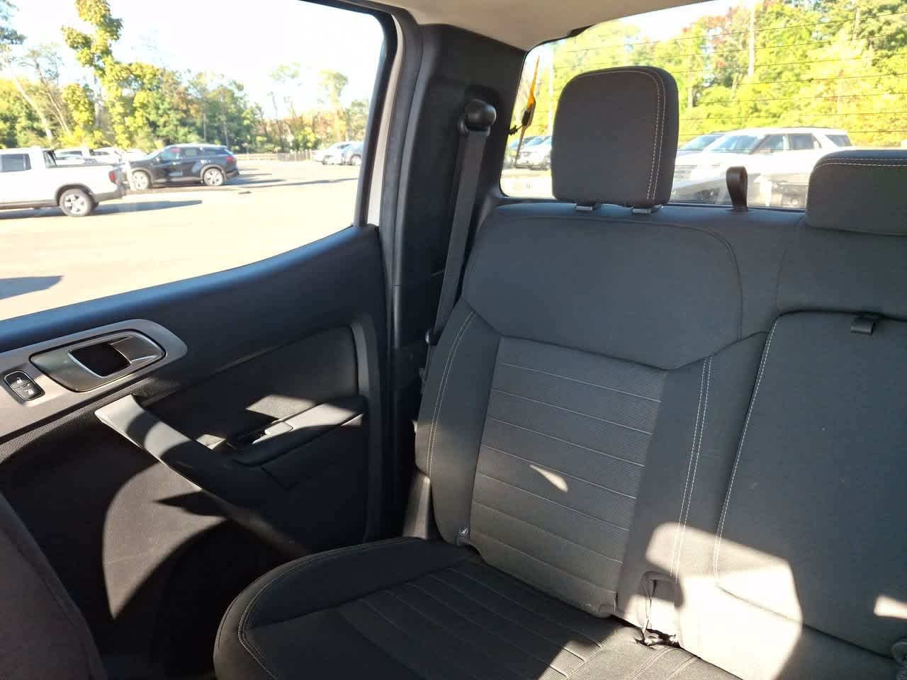 Used 2019 Oxford White Ford XLT image 9