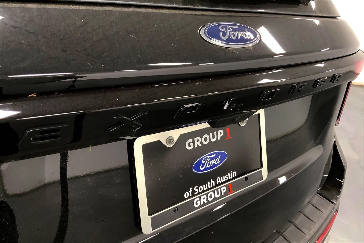 New 2026 Agate Black Metallic Ford Platinum™ image 12