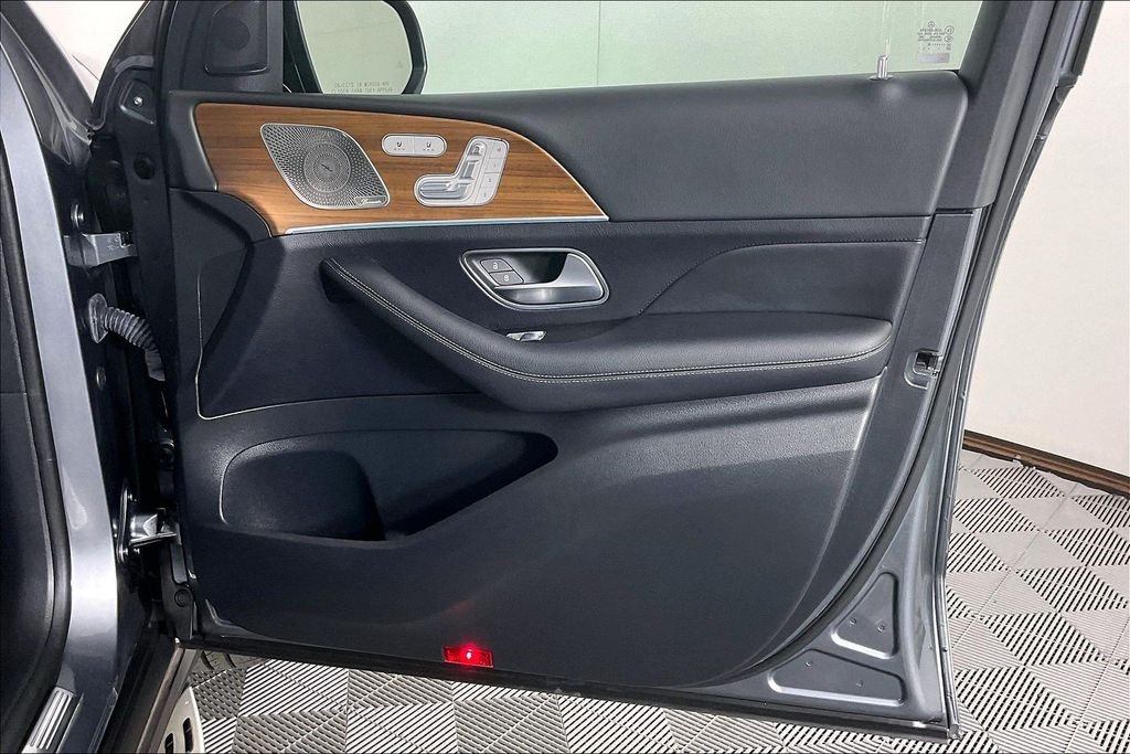 Certified Used 2023 Black Mercedes-Benz GLS 450 image 16