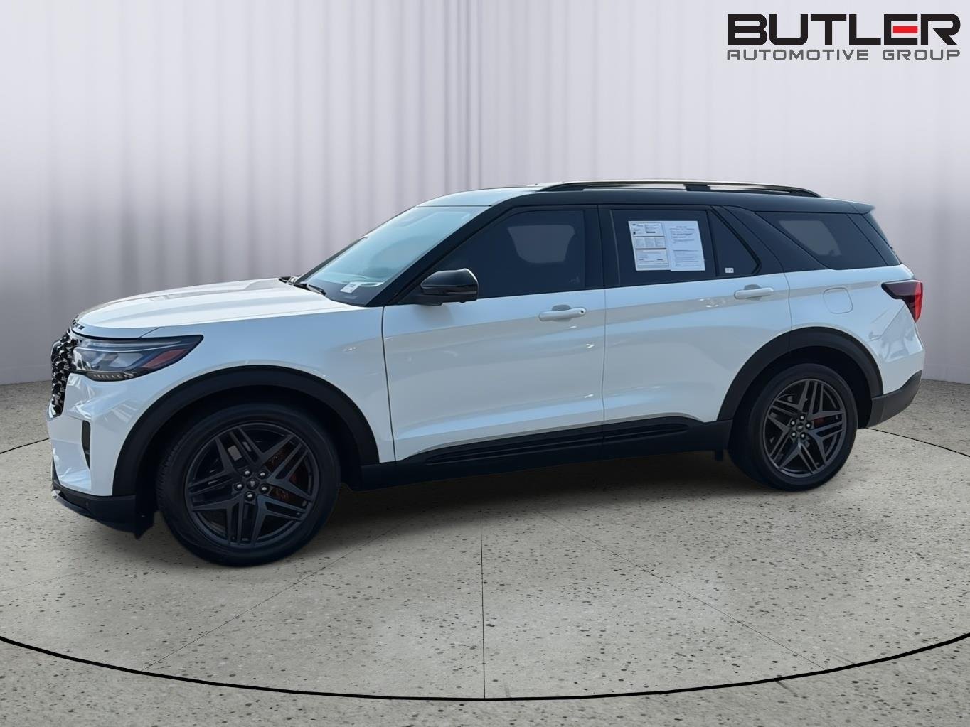 Used 2025 Star White Metallic Tri-Coat Ford ST image 3