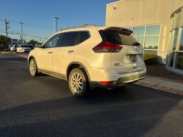 Used 2020 White Nissan SV image 9