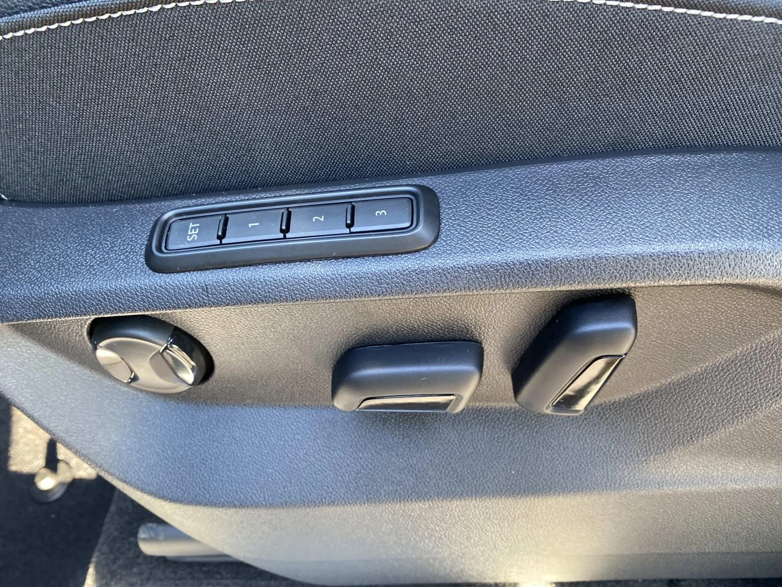 2026 Volkswagen Atlas Cross Sport SEL - Photo 10