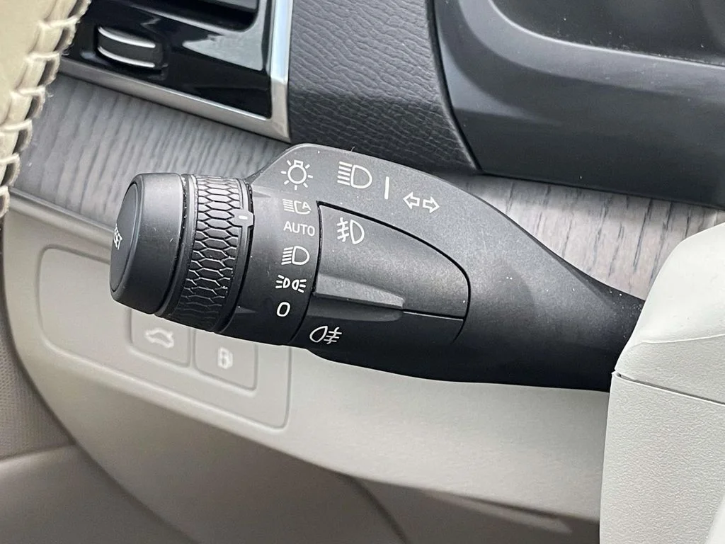 Certified Used 2023 Denim Blue Volvo Plus image 12