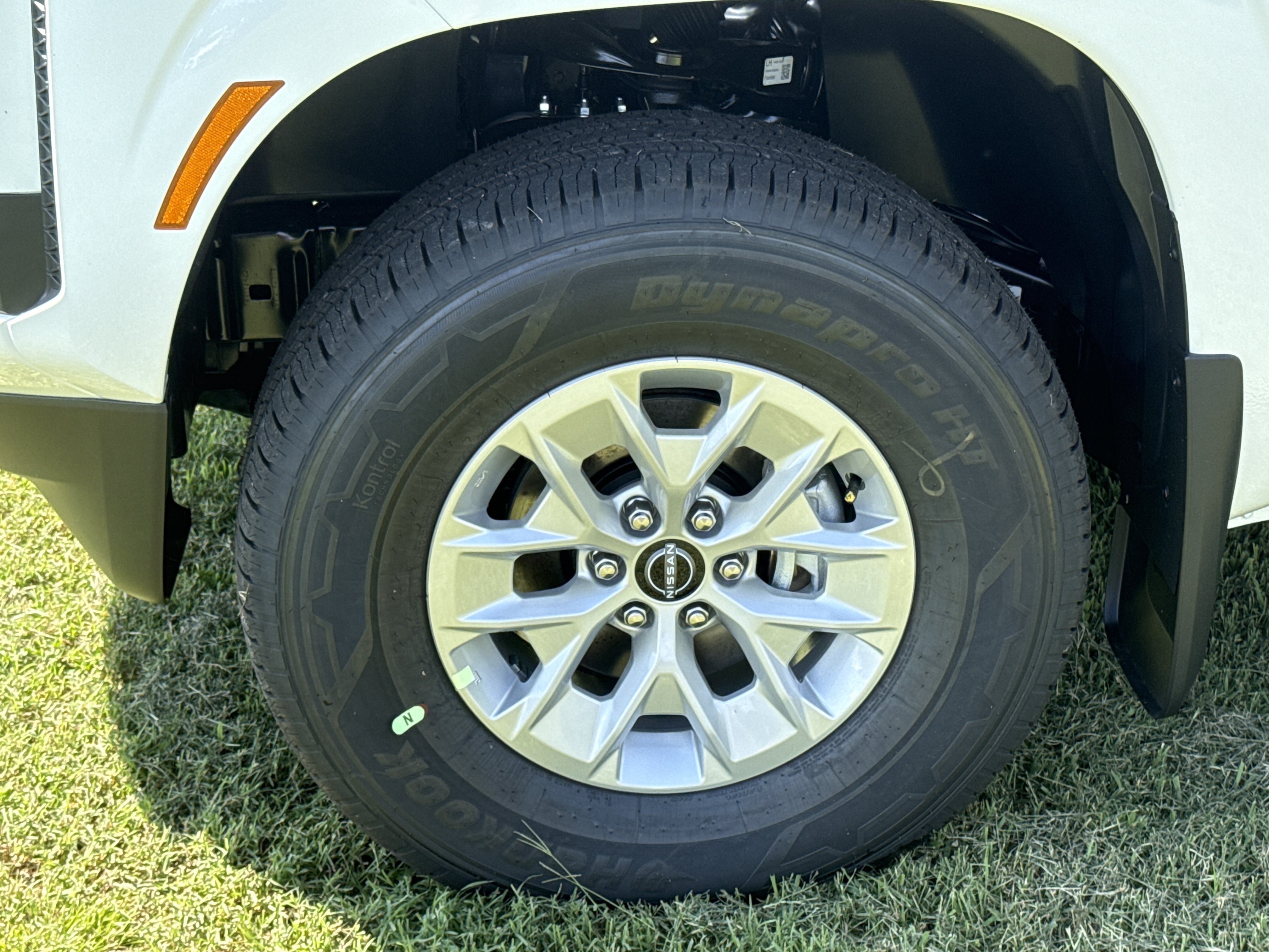 New 2026 Glacier White Nissan Crew Cab S image 12
