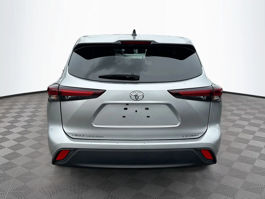 Used 2024 Silver Toyota LE image 7
