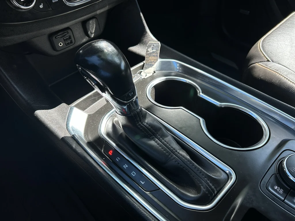Used 2021 MOSAIC BLACK METALLIC Chevrolet RS image 27