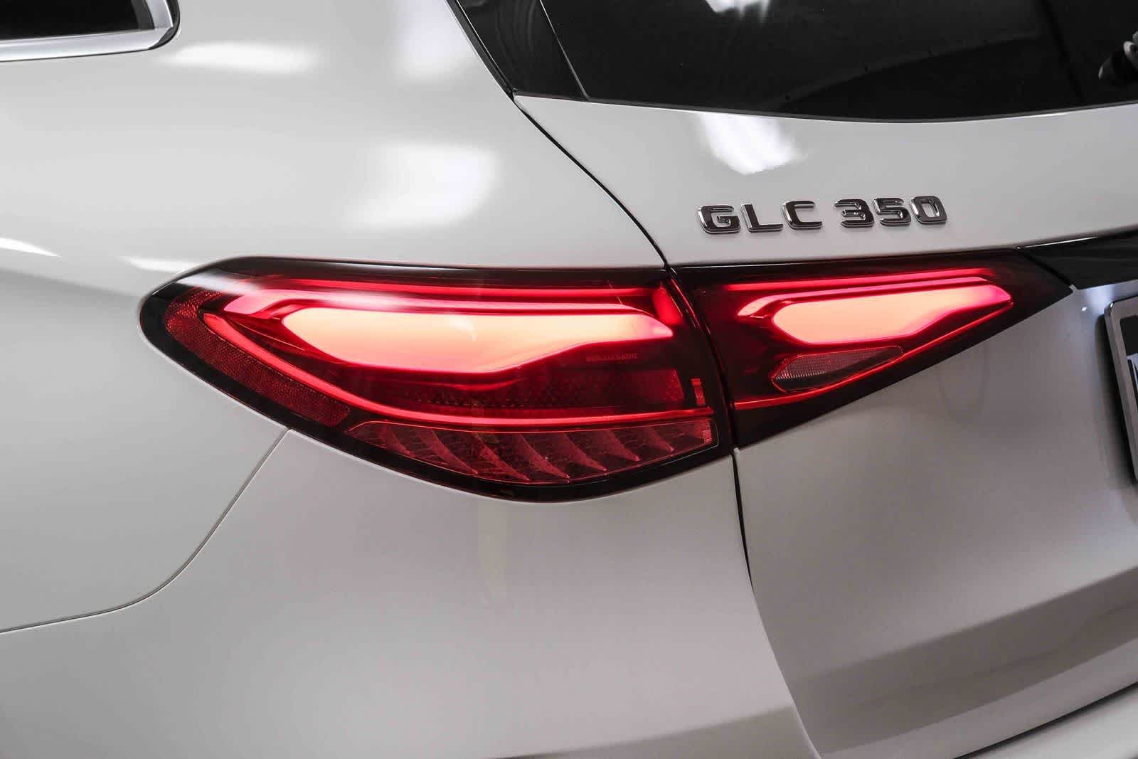 Certified Used 2025 Polar White Mercedes-Benz GLC 350e image 7