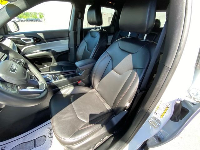 Used 2024 White Jeep Limited image 24