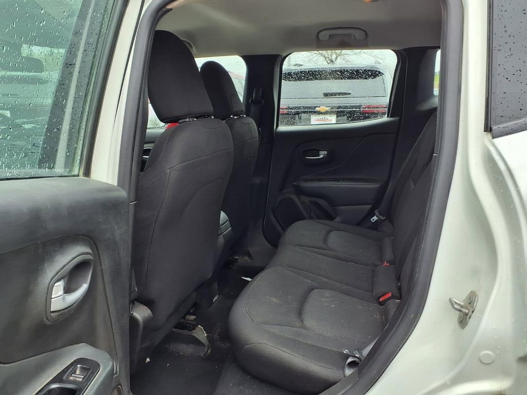 Used 2022 White Jeep Sport 4x4 image 11