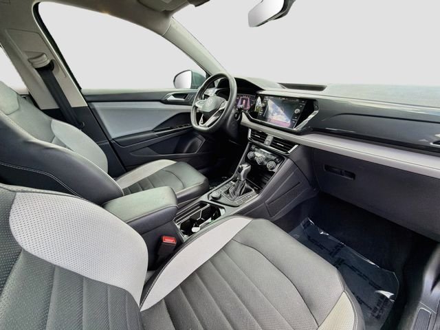 Used 2022 Gray Volkswagen 1.5T SEL image 27