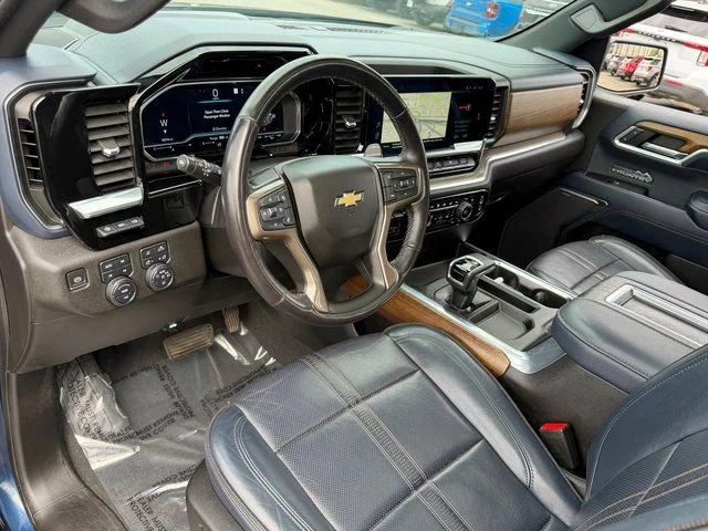 Used 2022 Glacier Blue Metallic Chevrolet High Country image 35
