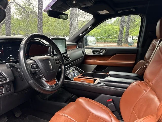 Used 2019 Black Lincoln Reserve image 8