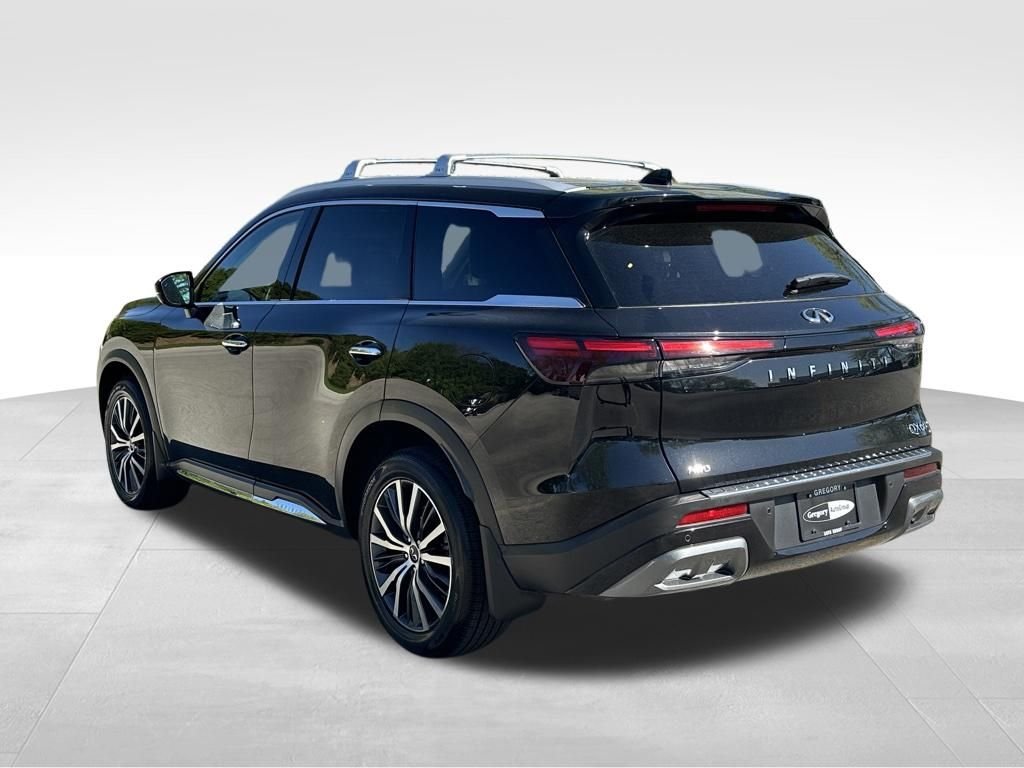 Used 2023 Black INFINITI Sensory image 10