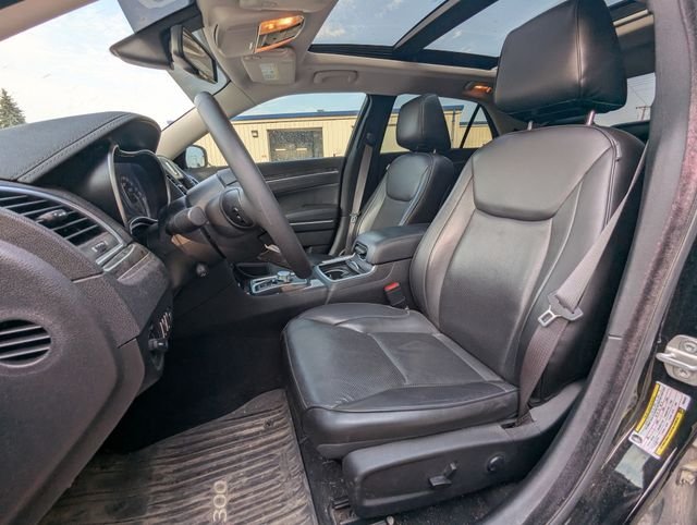 Used 2023 Black Chrysler Touring image 9