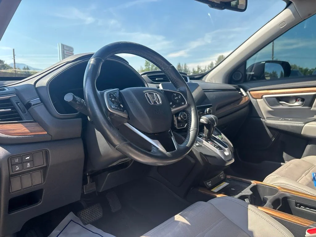 Used 2020 Black Honda Touring image 13
