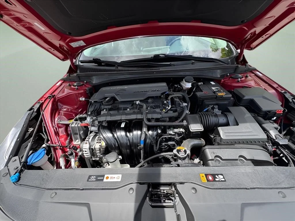 Used 2023 Ultimate Red Hyundai SEL image 11