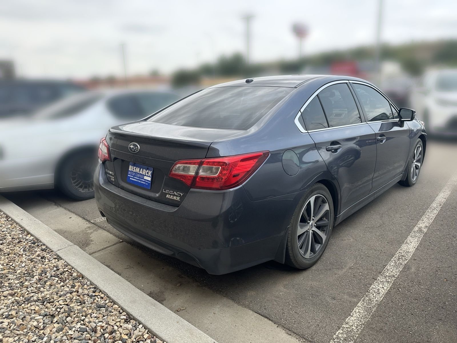 Used 2015 Gray Subaru 2.5i image 3