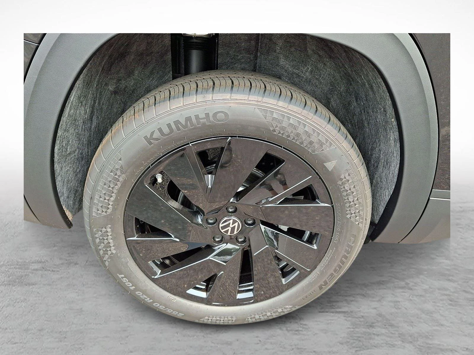 New 2026 2T2T/BLACKPEARL Volkswagen 2.0T SE w/Technology image 7