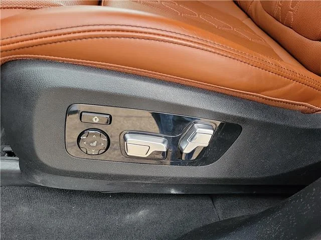 Used 2025 Dravit Gray Metallic BMW M60i All-Wheel Drive Sports Activity Vehicle image 12