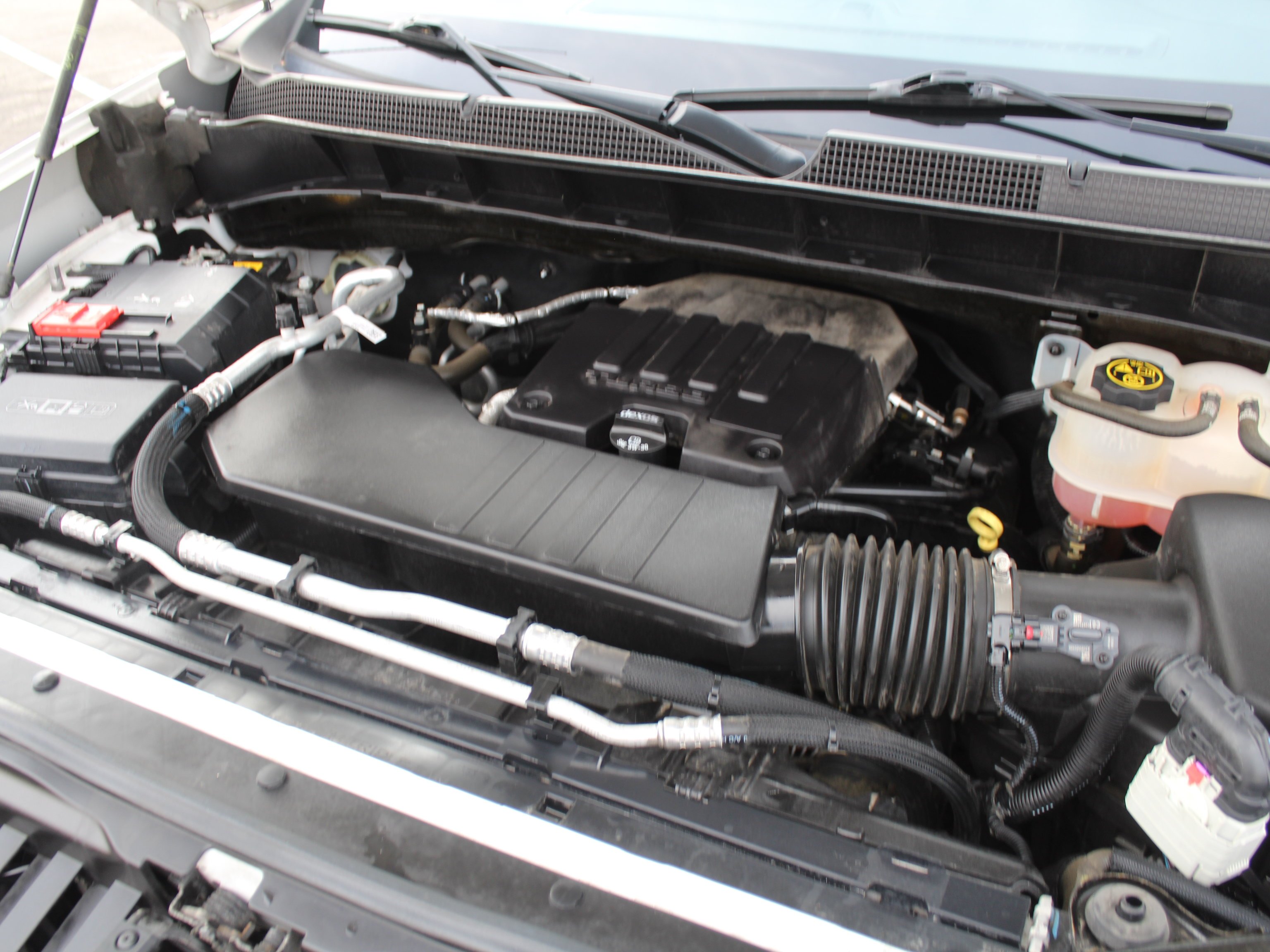 Used 2021 SUMMIT WHITE Chevrolet Custom image 29