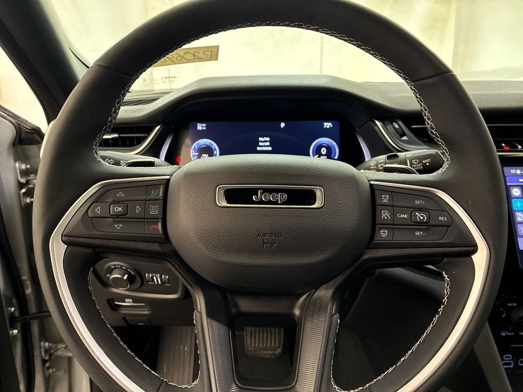 Used 2023 Silver Jeep Altitude X image 14