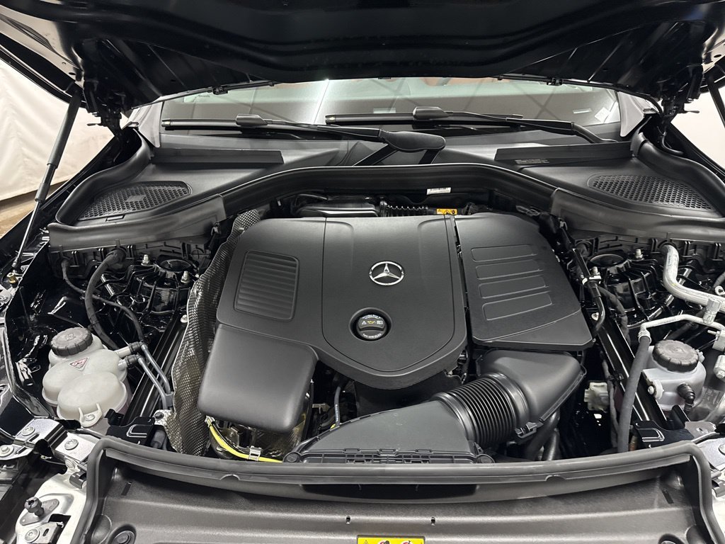 Certified Used 2026 Black Mercedes-Benz GLC 300 image 31