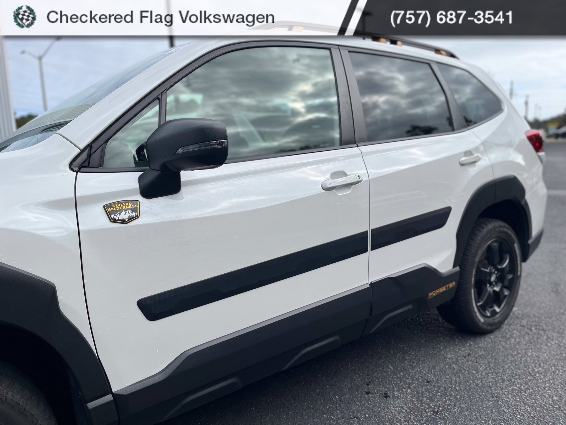 Used 2024 Crystal White Pearl Subaru Wilderness image 3