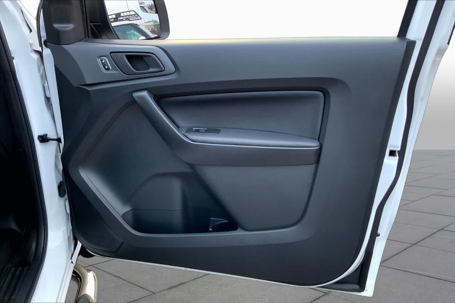 Used 2023 Oxford White Ford XL image 22