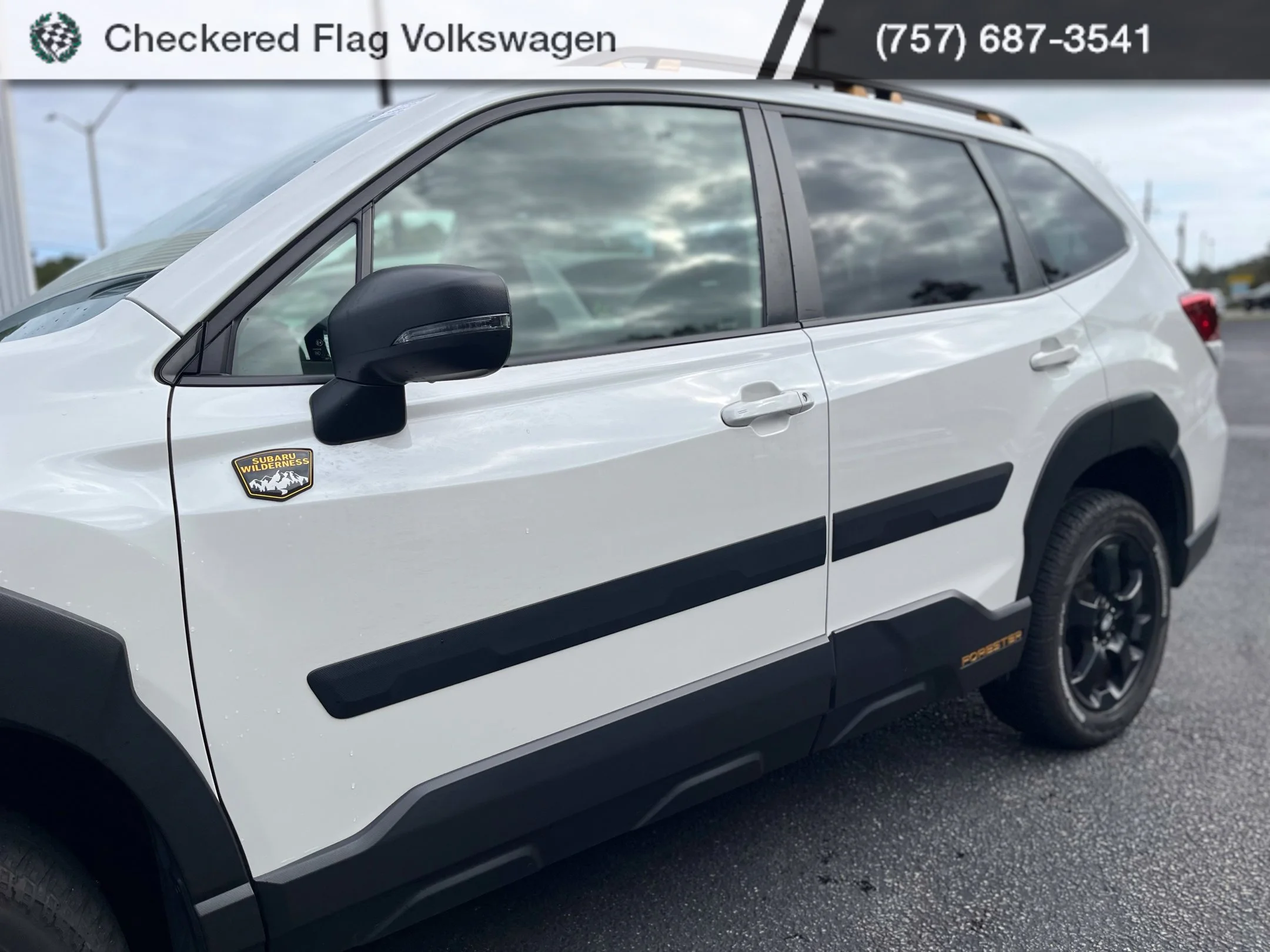 Used 2024 Crystal White Pearl Subaru Wilderness image 3