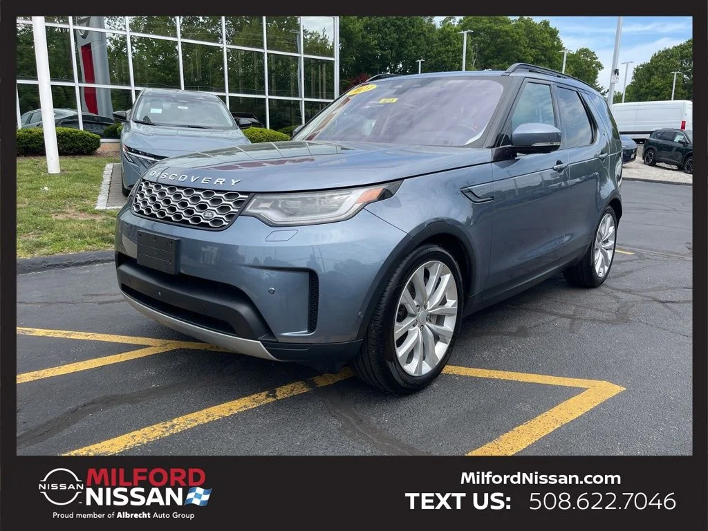 2023 Land Rover Discovery S's photo