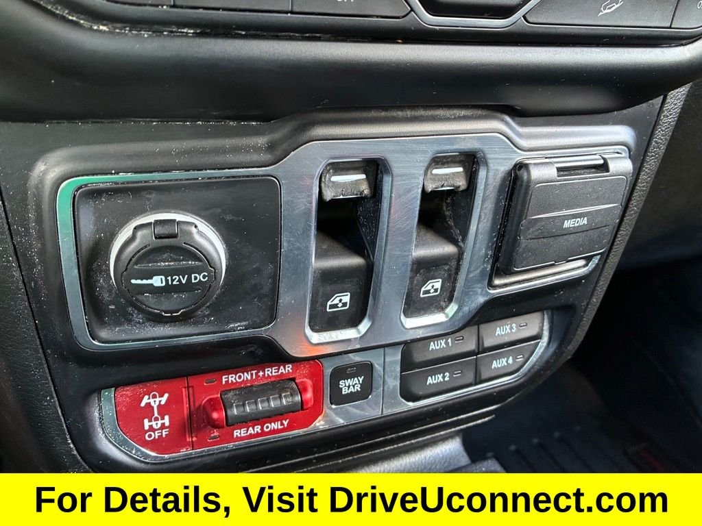 Used 2020  Jeep Rubicon image 21