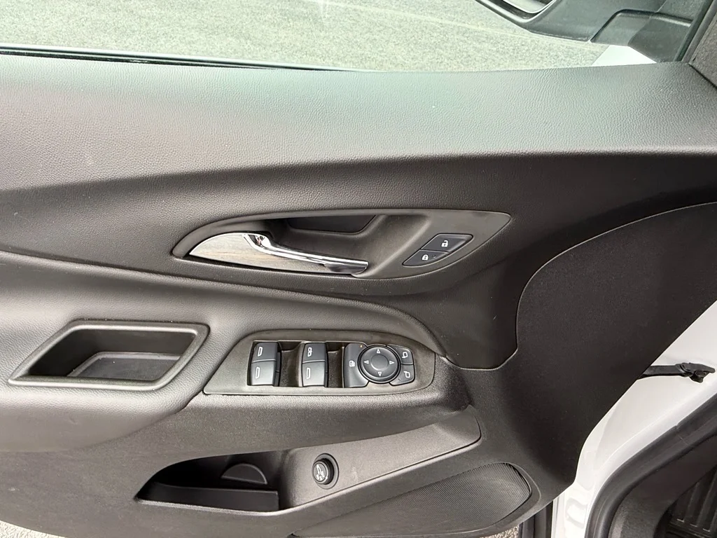 2024 Chevrolet Equinox LT - Photo 19