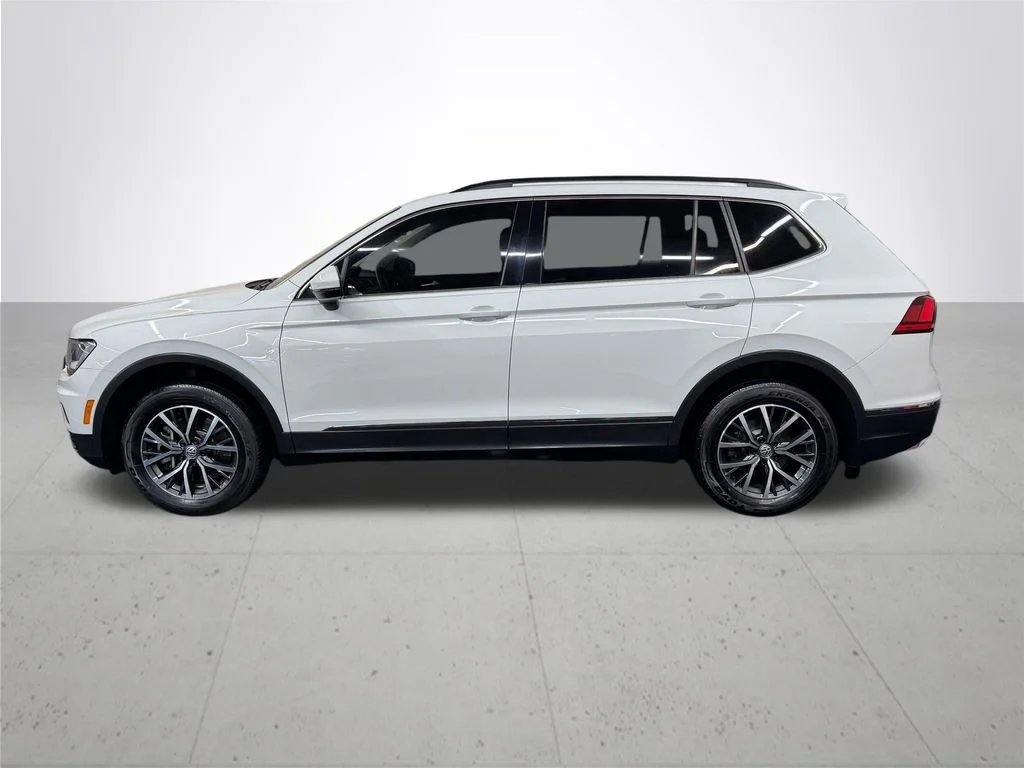 Used 2020 White Volkswagen 2.0T SE image 3