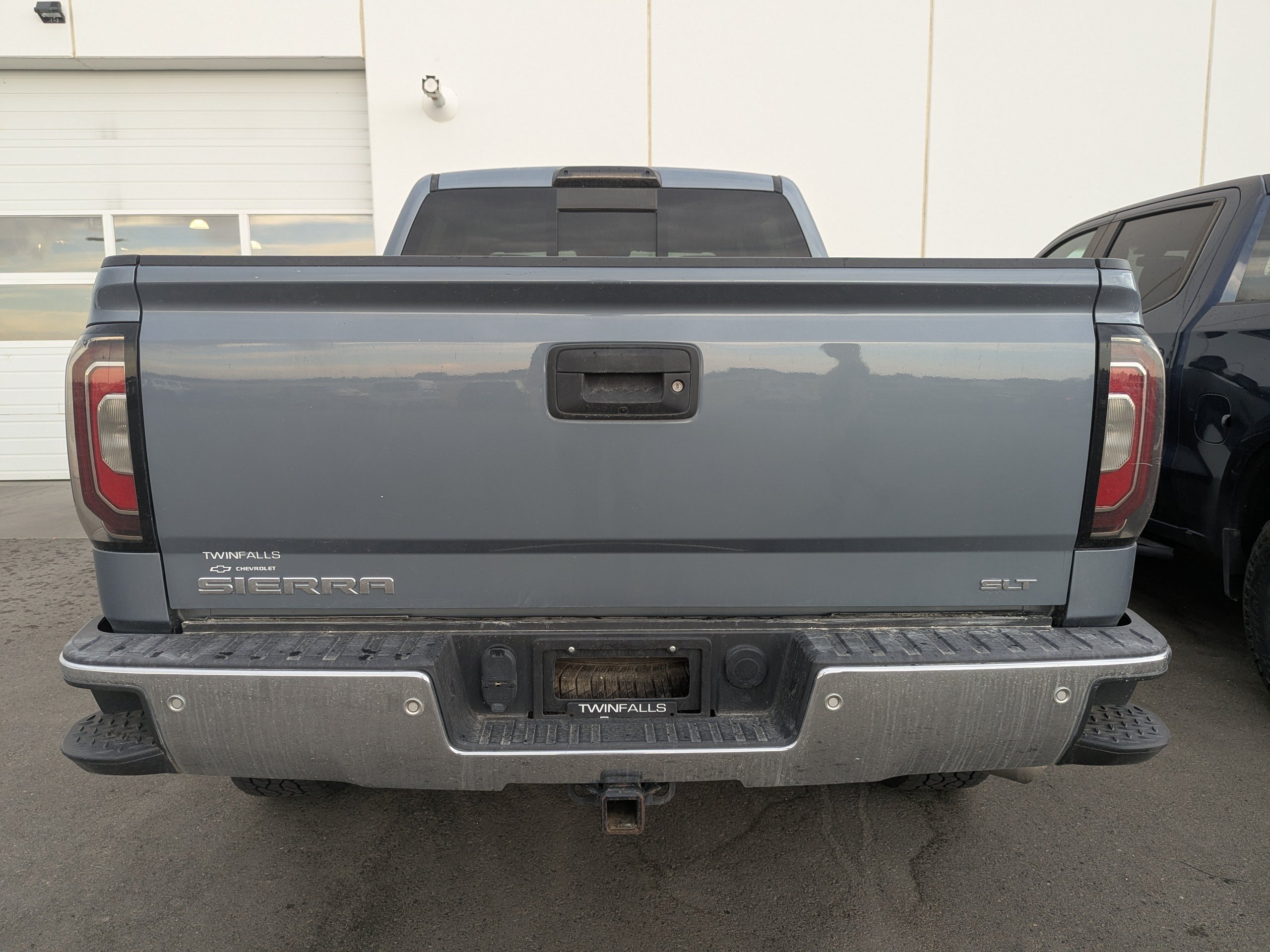 Used 2016 LIGHT STEEL GRAY METALLIC GMC SLT image 5