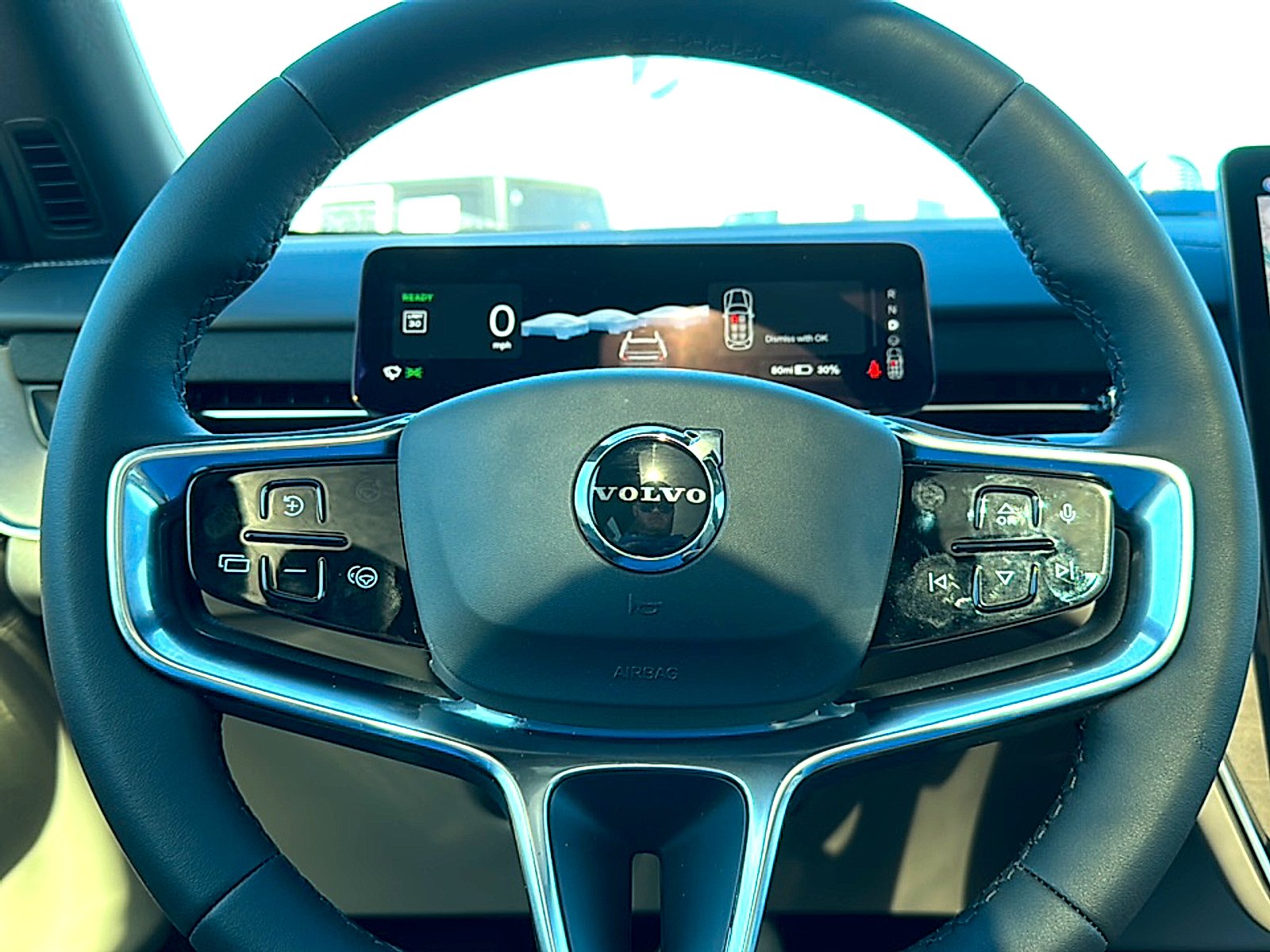 New 2025 Mulberry Red Volvo Ultra image 18