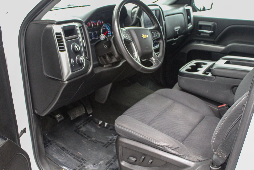 Used 2018 White Chevrolet LT image 13