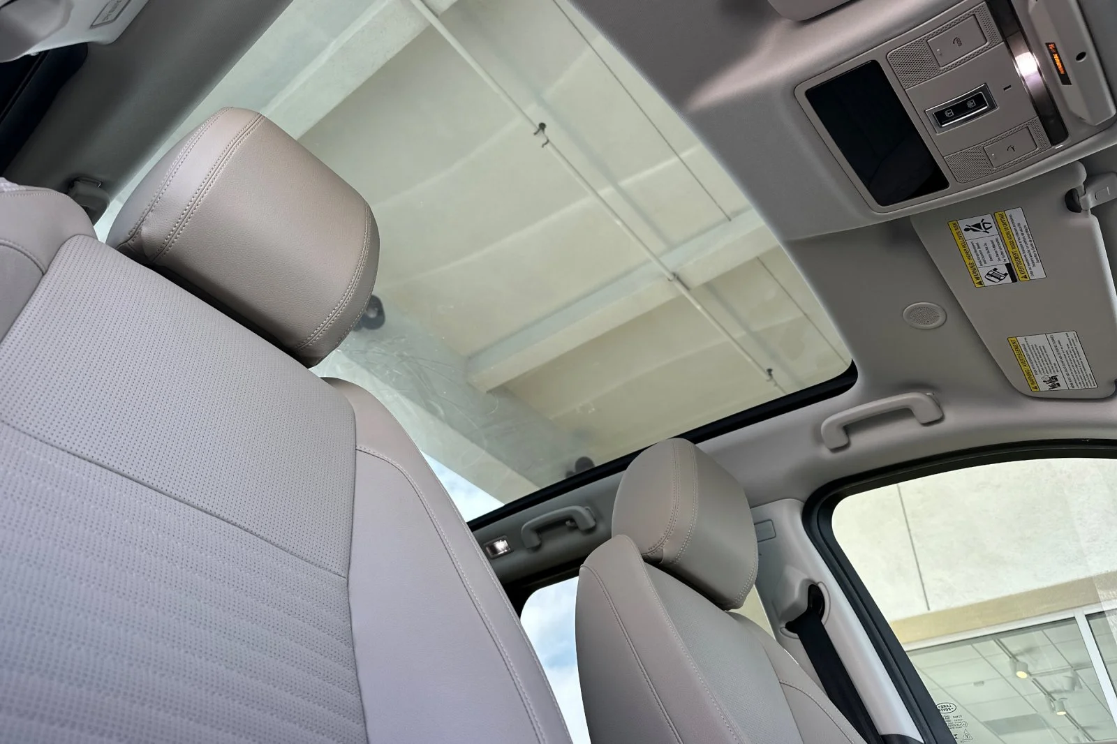 Used 2024 Blue Land Rover S image 20