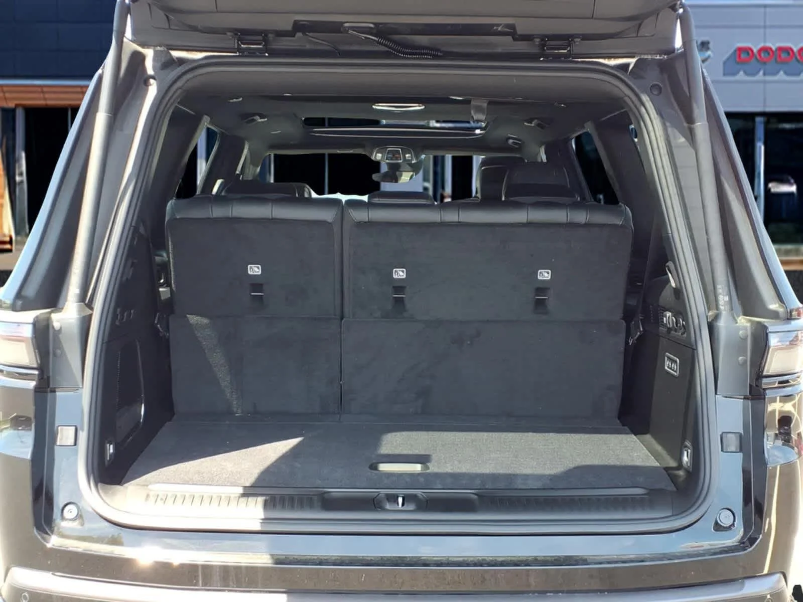 New 2026 High Gloss Black Exterior Paint Jeep Limited Altitude image 6