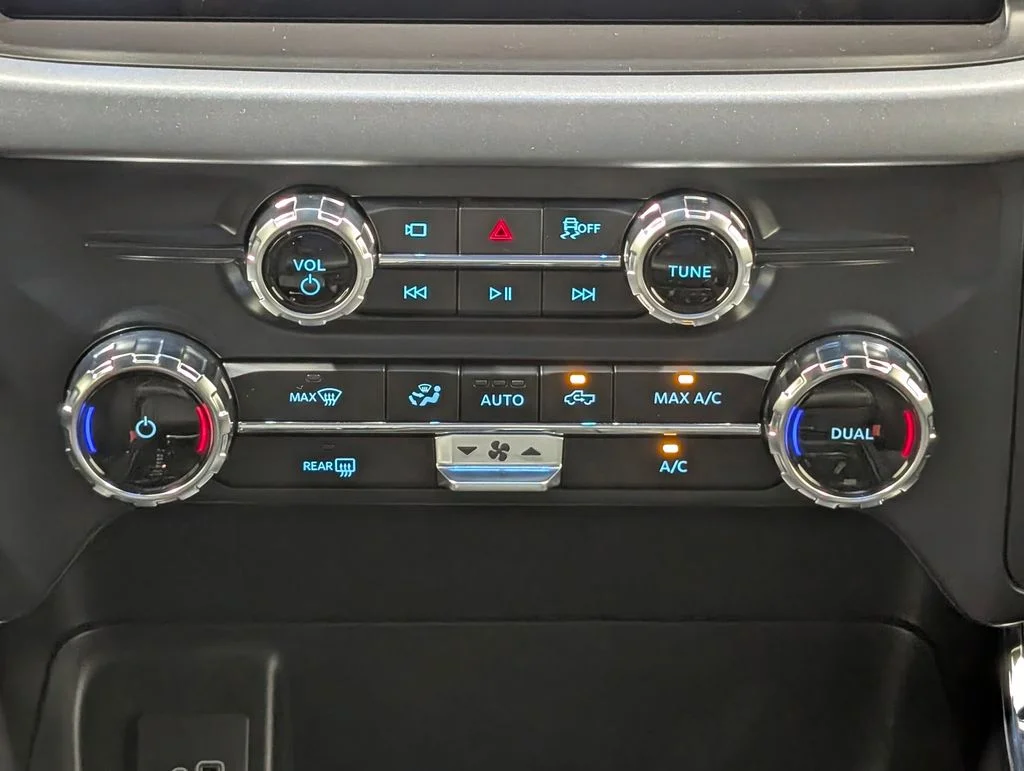 Certified Used 2026 Oxford White Ford XLT image 6