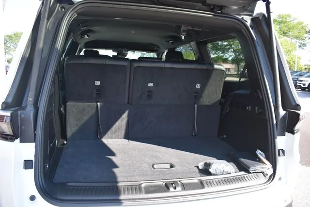 New 2026 Bright White Clear-Coat Exterior Paint Jeep  image 21