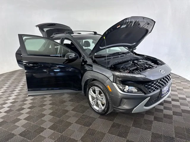 Used 2022 Black Hyundai SEL image 20
